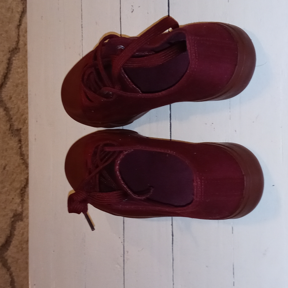 Sneaker - Picture 3 of 4